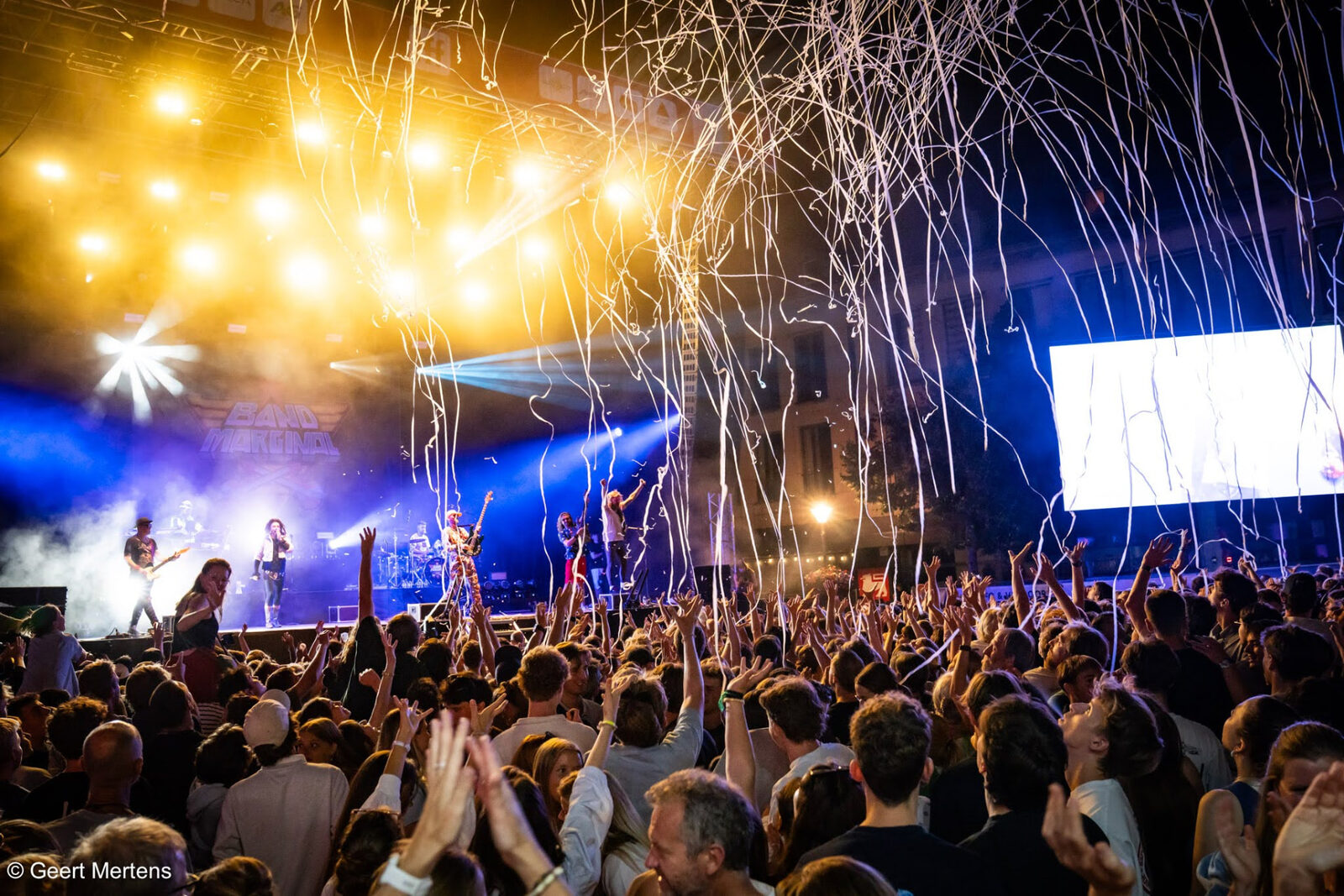 Partyband Band Marginal live optreden foto 6